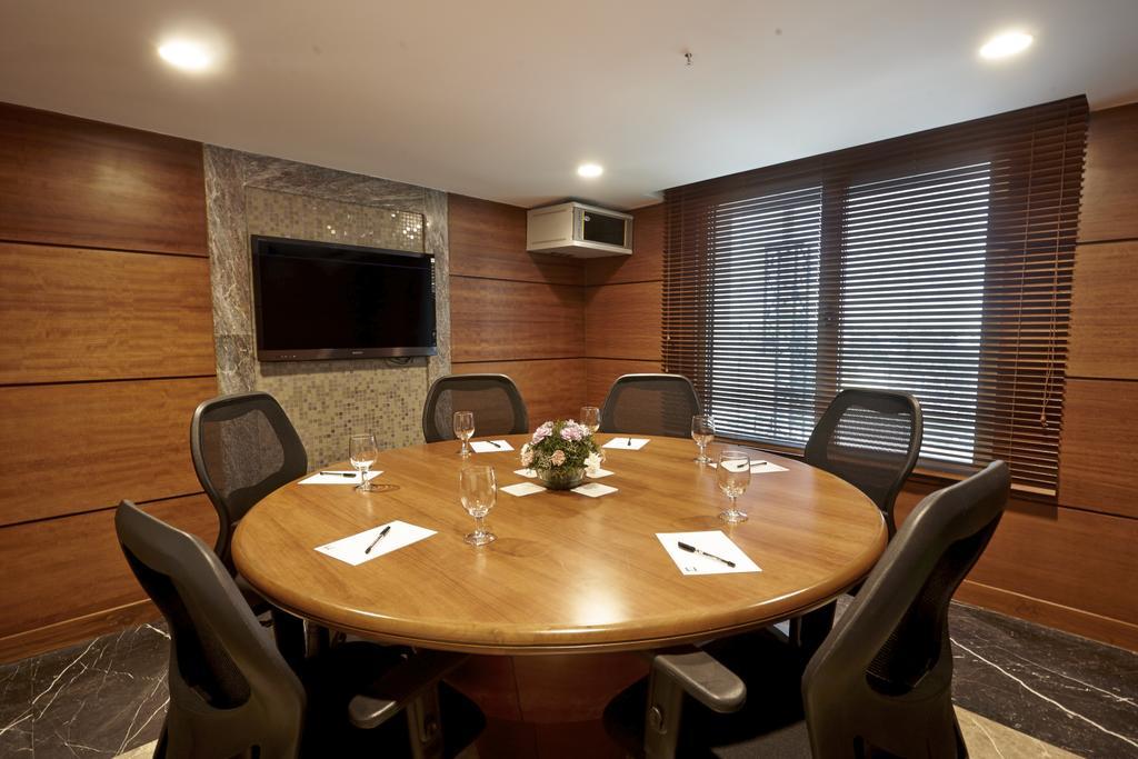 Hablis Chennai Hotel Екстериор снимка