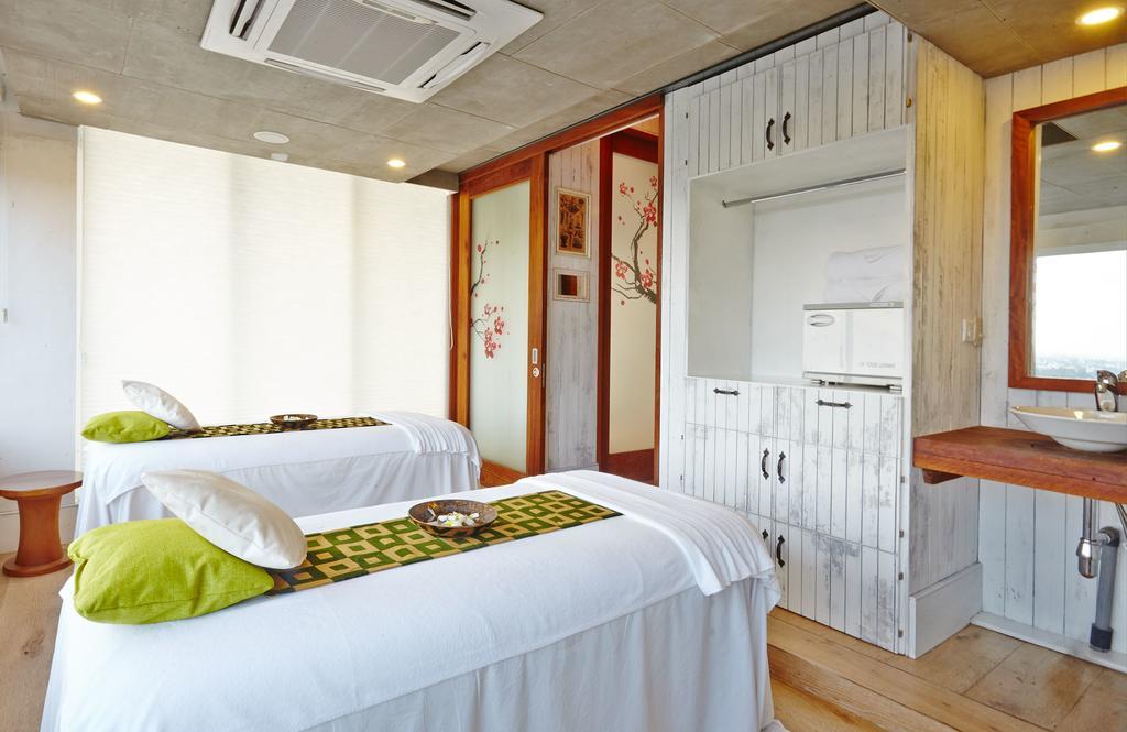 Hablis Chennai Hotel Екстериор снимка